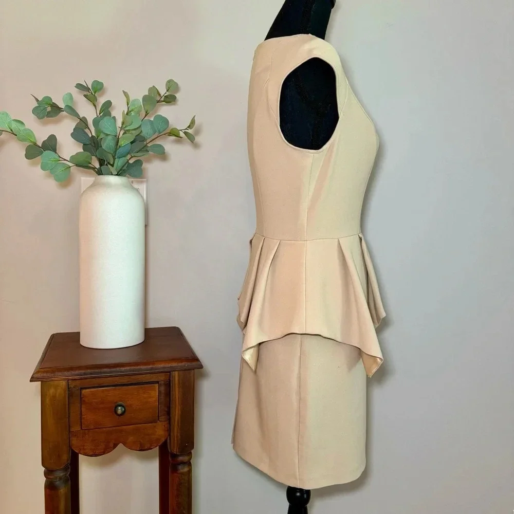 TopShop origami peplum dress size 6 cap sleeve perfect for capsule‎ wardrobe